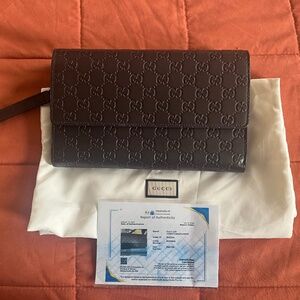 gucci unisex great wallet / clutch